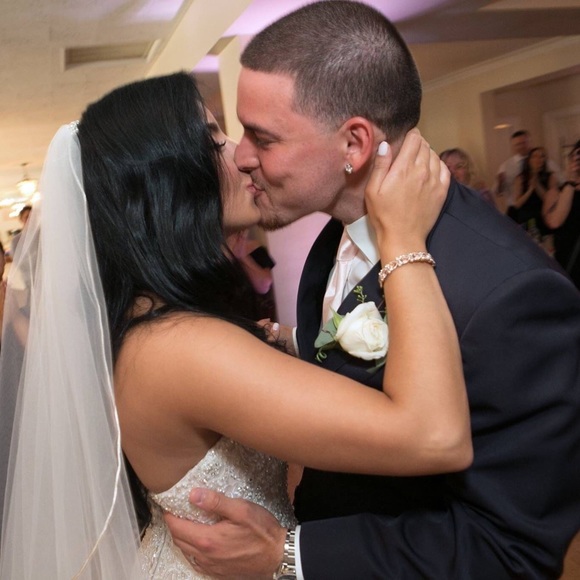 Meet your Posher, Vanessa - Picture 3 of 4